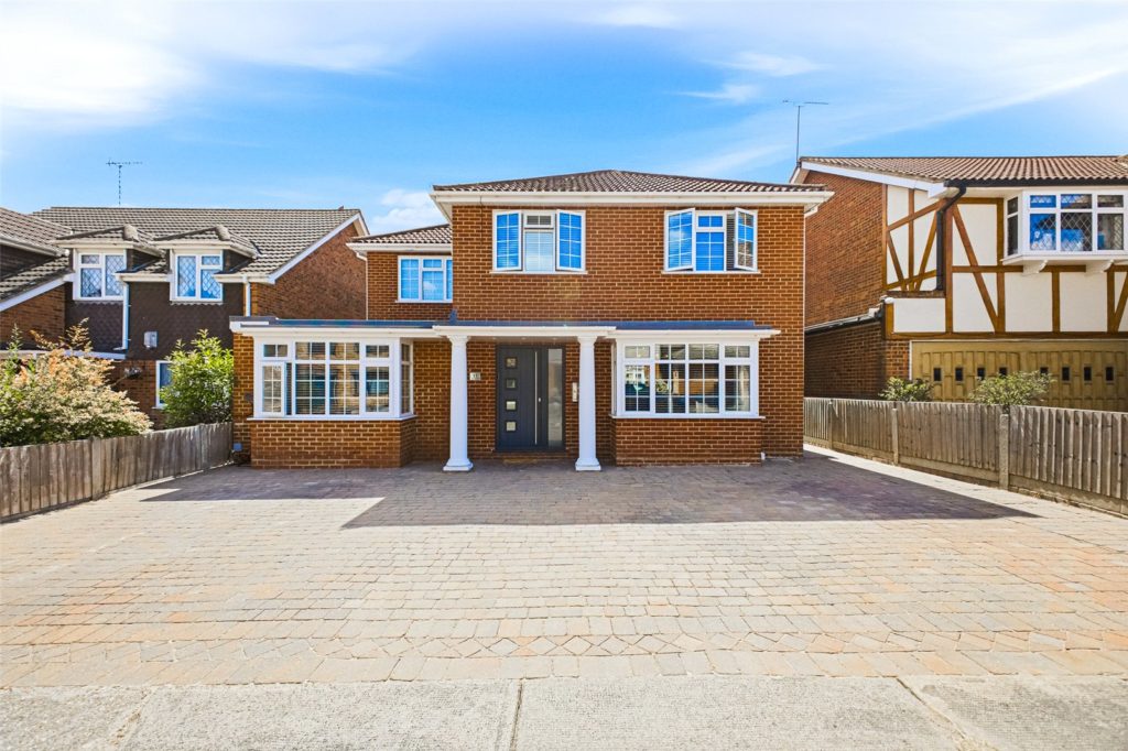 Martingale, Benfleet, Essex, SS7 3DP
