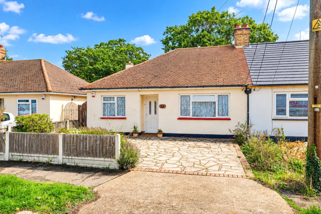 Warren Chase, Benfleet, Essex, SS7 3DZ