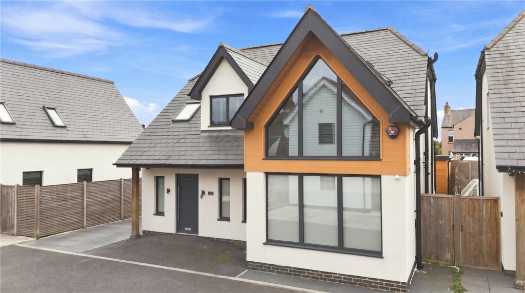 Red Lion Court, Great Wakering, Southend-on-Sea, Essex, SS3 0ED