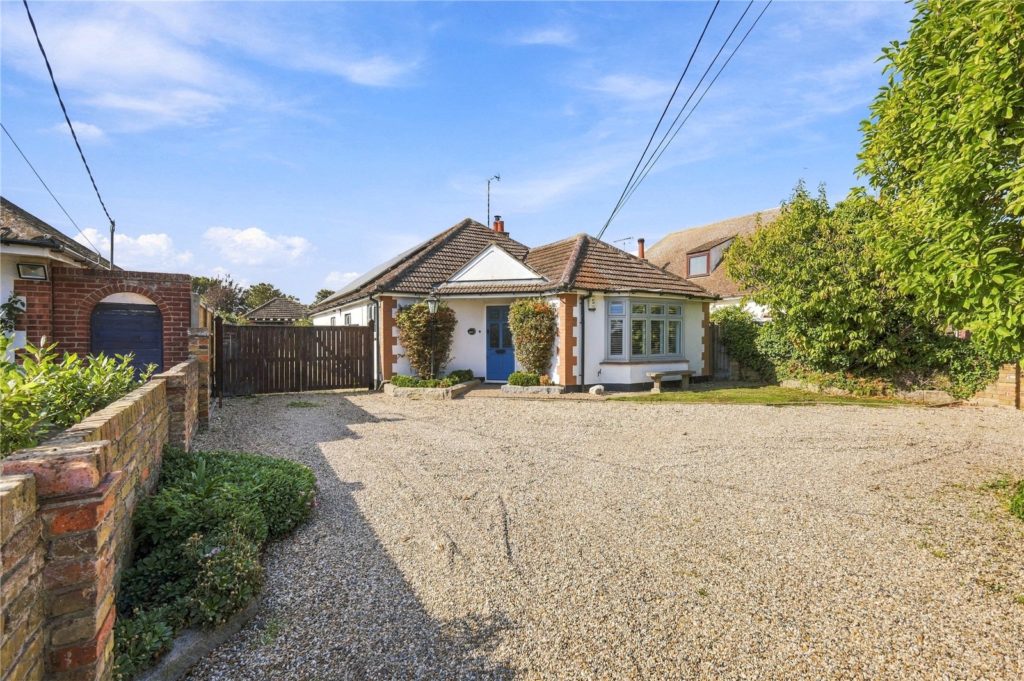 Little Wakering Road, Barling Magna, Essex, SS3 0GA