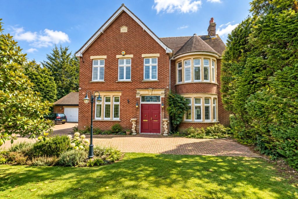 Stambridge Road, Rochford, Essex, SS4 1DT