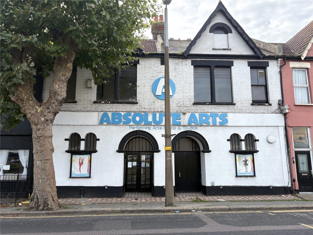 Station Road, Westcliff-on-Sea, Essex, SS0 7SB
