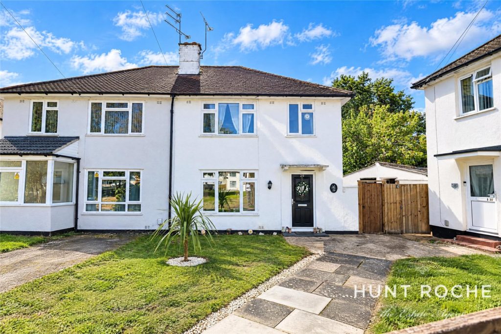 Broomfield Avenue, Leigh-on-Sea, Essex, SS9 4BL