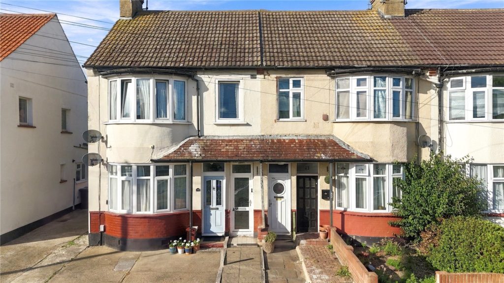 Eastcote Grove, Southend-on-Sea, Essex, SS2 4QA