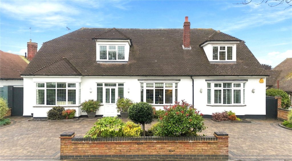 Thorpe Hall Avenue, Thorpe Bay, Essex, SS1 3SJ