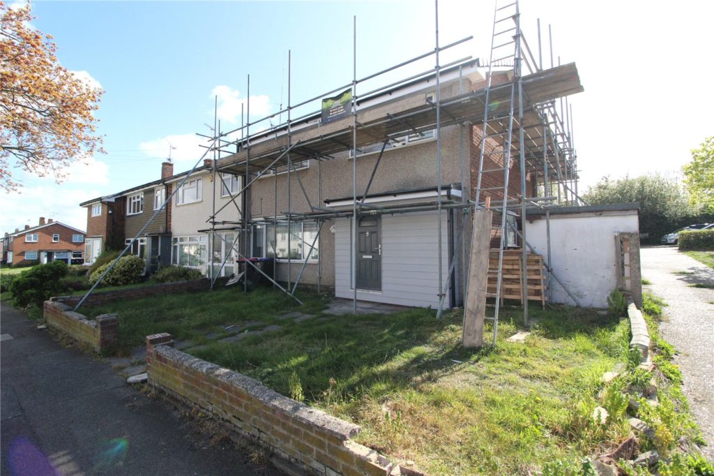 Treecot Drive, Leigh-on-Sea, Essex, SS9 4AG